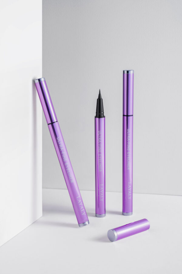 Ultra-Fine Eyeliner - Image 3